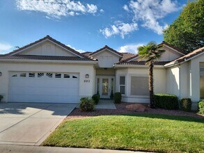 Building Photo - Freshly Updated 2 Bedroom Home in Washington!