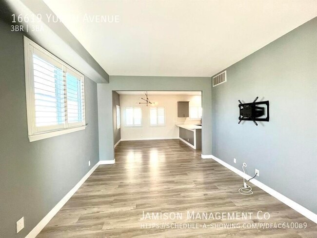 Building Photo - 16619 Yukon Ave