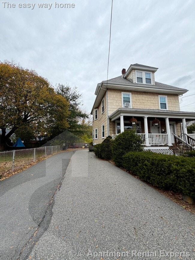 Building Photo - 134 N Union St