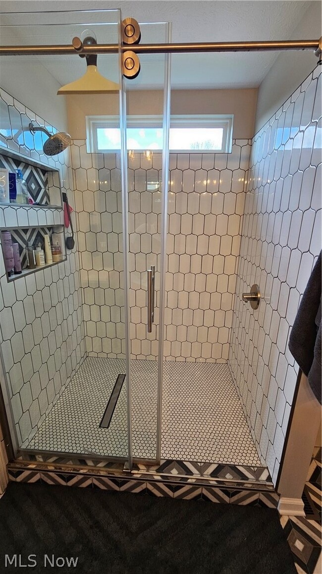 Building Photo - 9337 Ellis Way