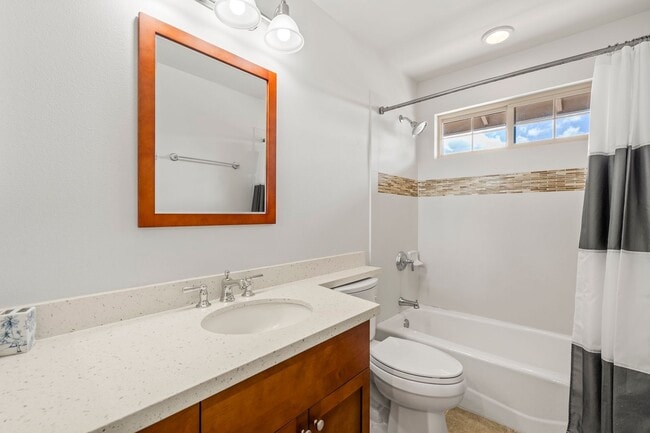 Building Photo - Kahoma Village: Fully furnished 4-bedroom, 2.5-bath home