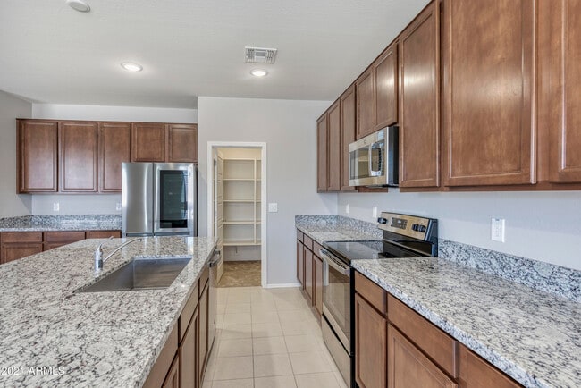 Building Photo - 8410 W Palmaire Ave