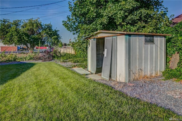 Building Photo - Updated Home for Rent