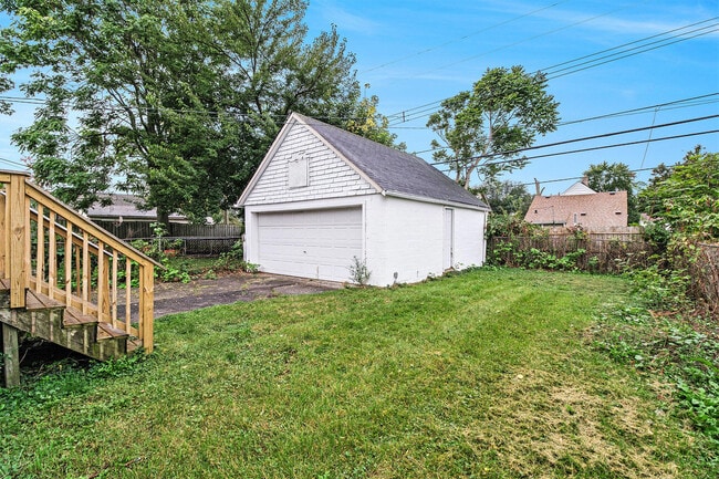 Building Photo - 23739 Cayuga Ave