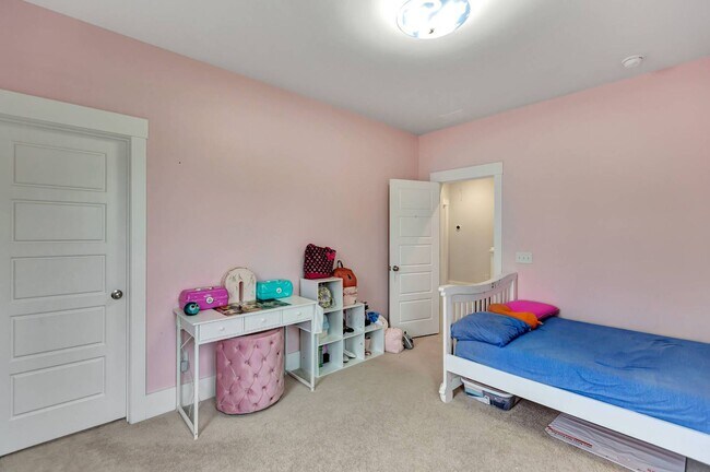 Building Photo - Nexton