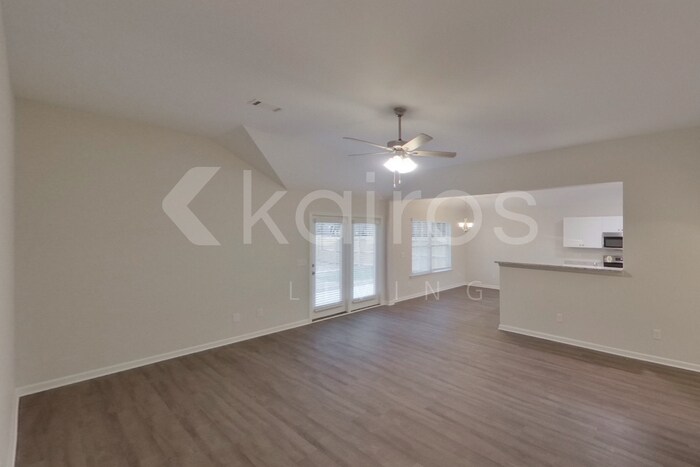 Building Photo - 553 Mt Airy Dr