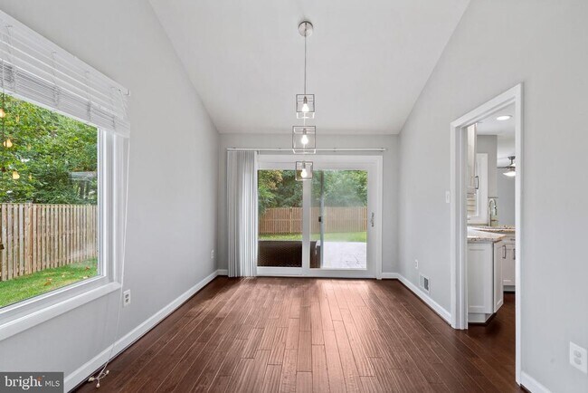 Building Photo - 126 Hopeland Ln