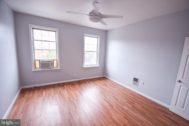 Building Photo - 3606 Hudson St