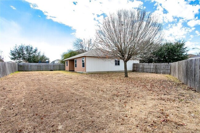 Building Photo - 412 Ballentine Ct