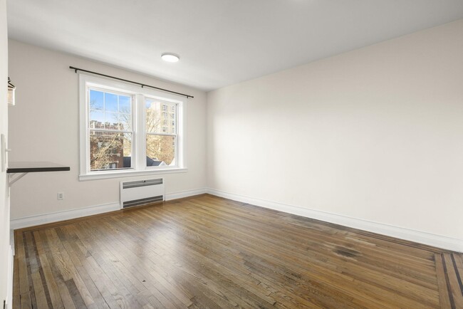 Building Photo - 340 Fairmount Ave