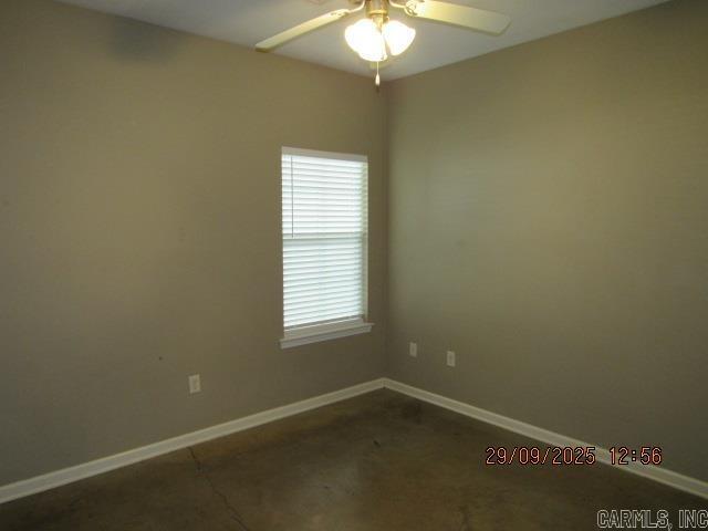 Building Photo - 1410 Robins St