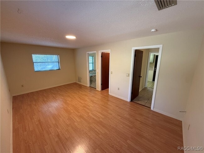 Building Photo - 6191 E Tenison St