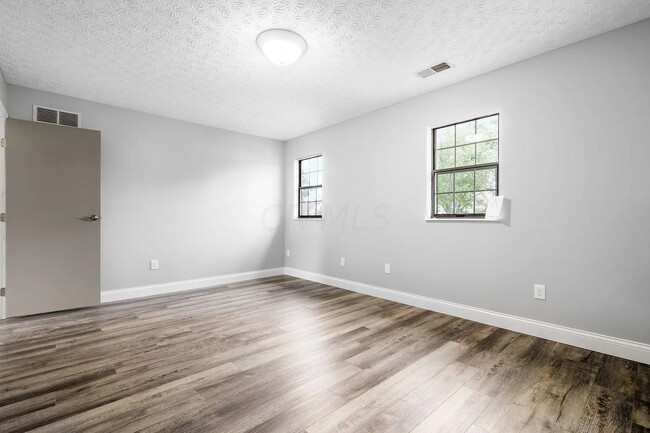 Building Photo - 2125 Scottingham Dr