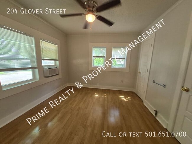 Building Photo - 204 Glover St