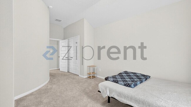 Building Photo - 17685 Martin Crk Ln