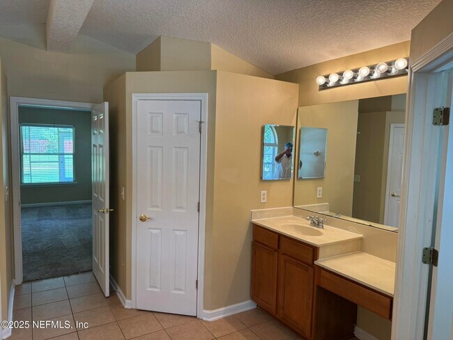 Building Photo - 11413 Jerry Adams Dr