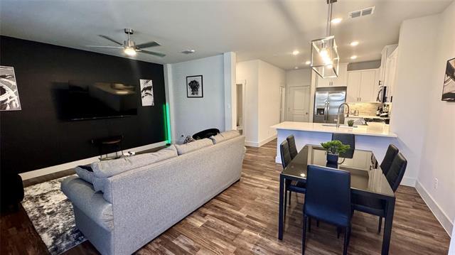 Building Photo - 1426 Birds Fort Trail