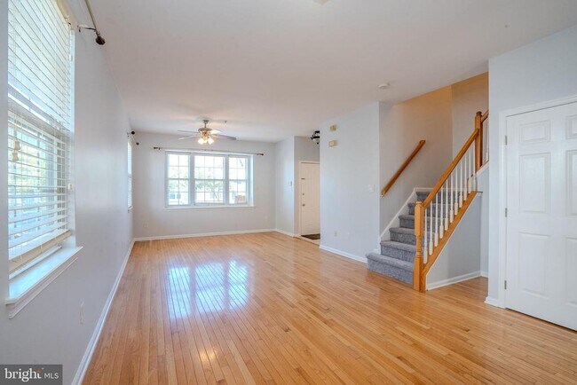 Building Photo - 1311 Blossom Cir