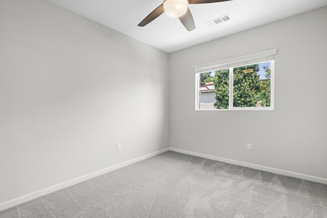 Building Photo - Modern Luxury 4-Bedroom 3-Bathroom Home wi...