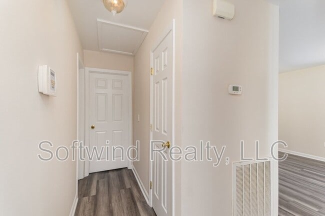 Building Photo - 1519 Elmwood Ave