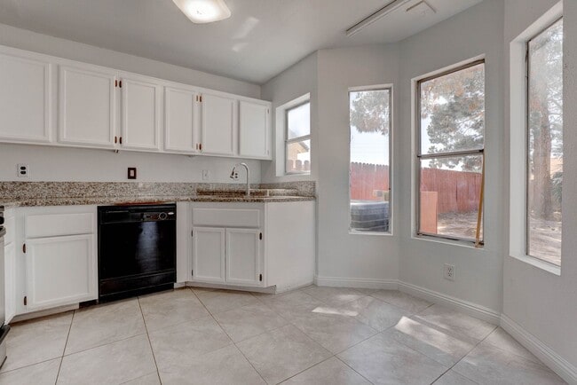 Building Photo - 5519 Myron Cir