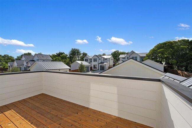 Building Photo - 4010 Valley View Rd