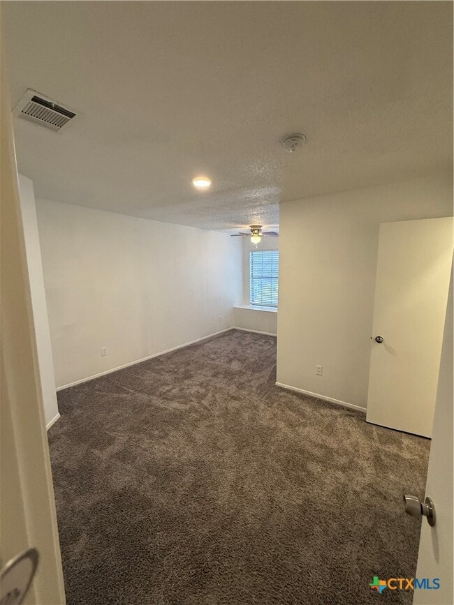 Building Photo - 409 El Secreto St