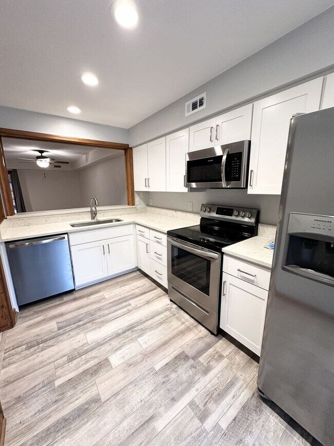 Building Photo - Great condo in Pelican Dunes!