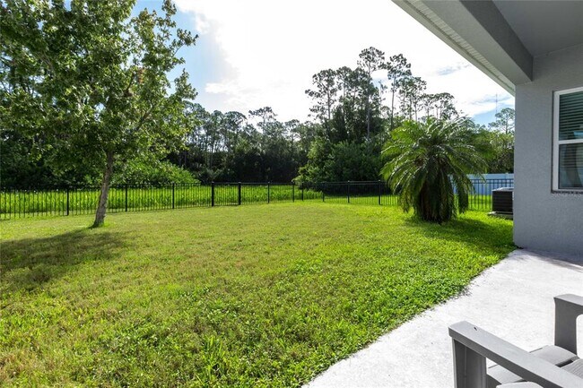 Building Photo - 11323 Quiet Forest Dr