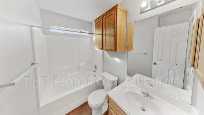 Building Photo - 503 Camp Ct