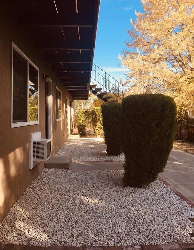Building Photo - 209 Wright Ln