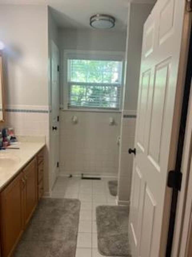 Primary Photo - 3 Bedroom Waterfront Ranch Home Ashbrook S...