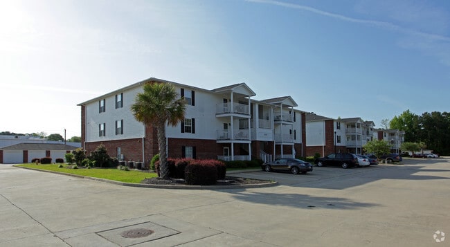 Primary Photo - Broad Trace Apartments