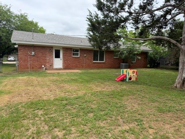 Building Photo - 1311 Manor Dr