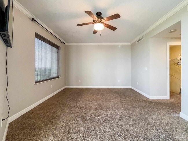 Building Photo - 612 Lost Key Dr