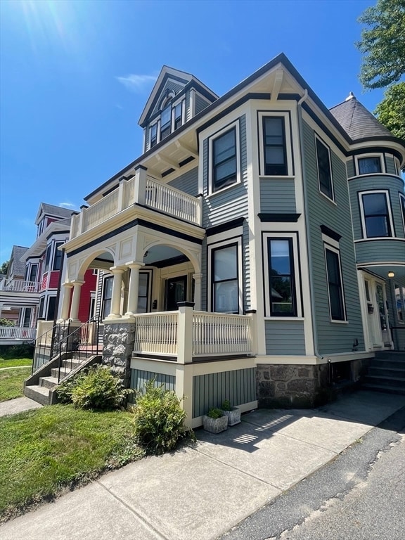 Building Photo - 11 Montague St