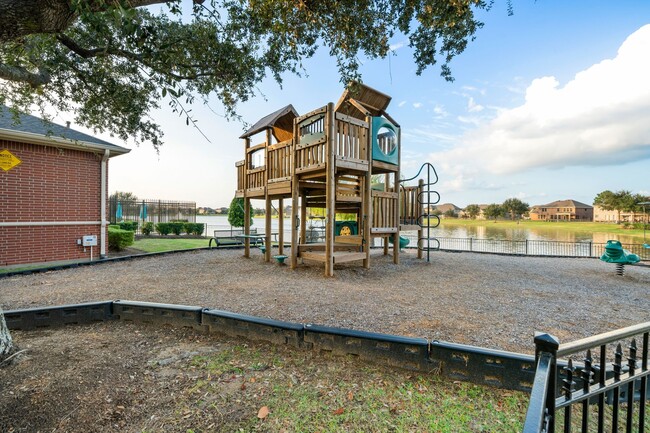 Building Photo - 8507 Sedona Run Dr