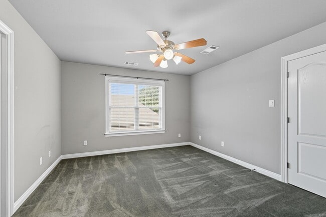 Building Photo - 25 Hickory Bend Dr