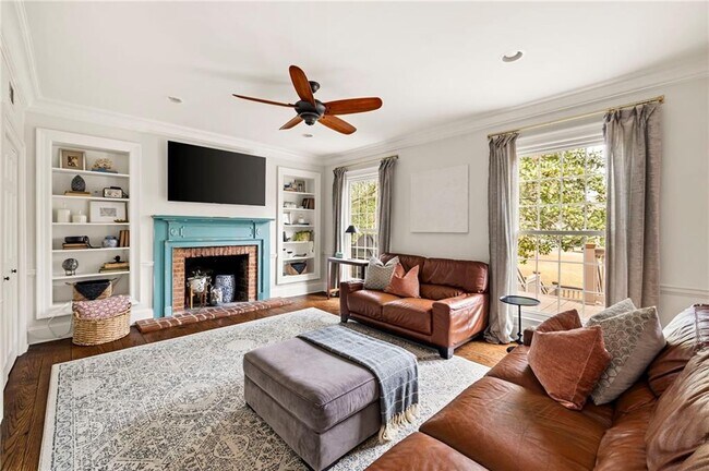 Building Photo - 2270 Emerald Dr