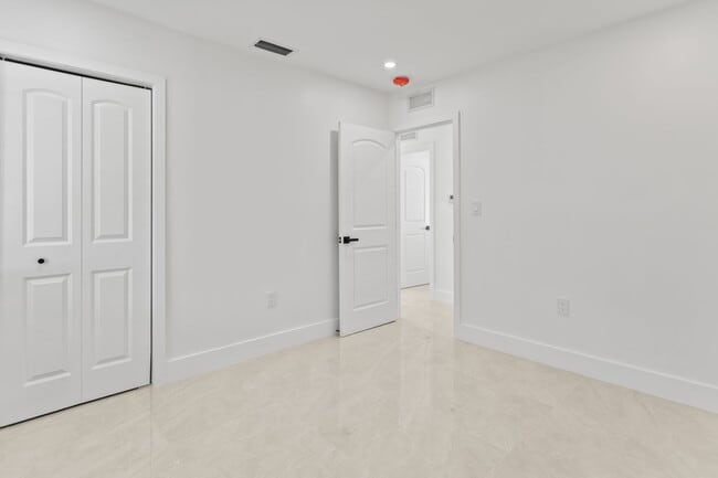 Building Photo - 15920 NW 17th Ave