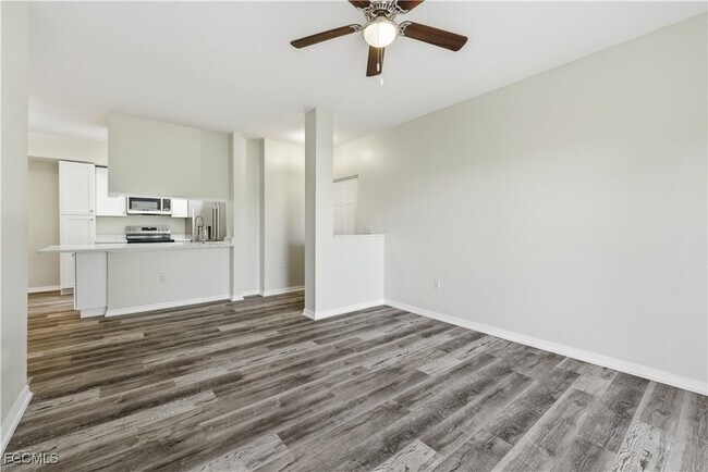 Building Photo - 6321 Aragon Way