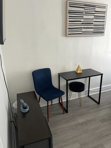 Building Photo - 25 Stevens St