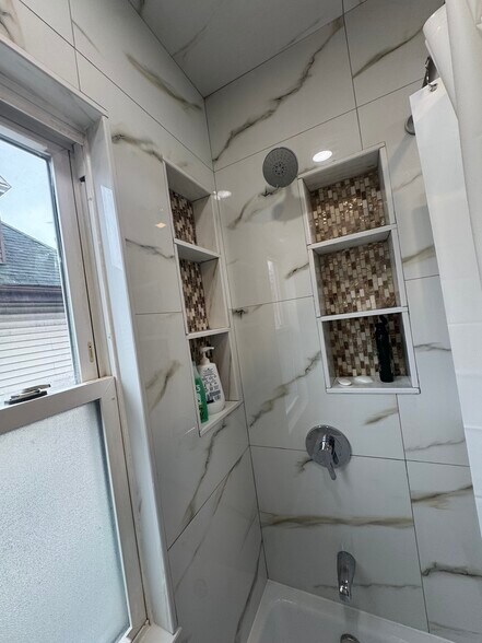 Building Photo - 71 Fairbanks St