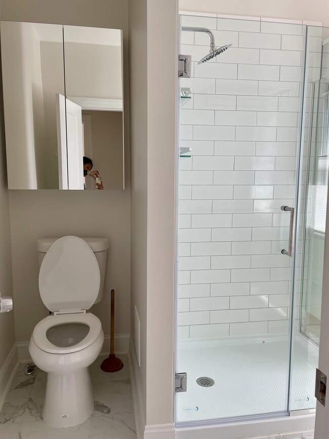 Building Photo - 258 W Broadway