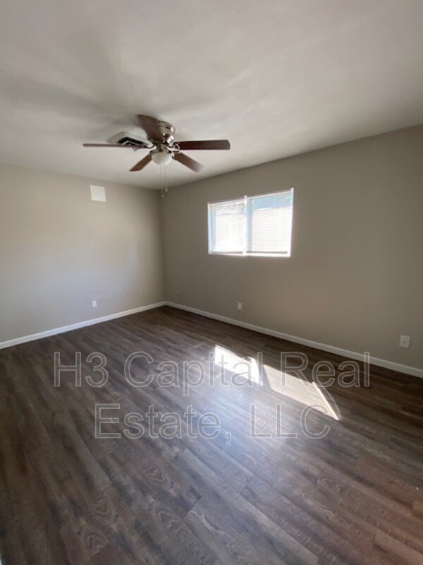 Building Photo - 417 Joseph Dr