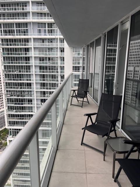 Building Photo - 475 Brickell Ave