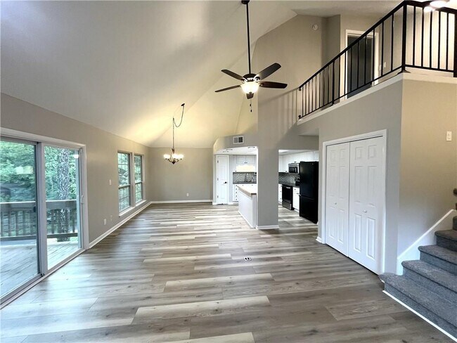 Building Photo - 3030 Steeplechase Dr