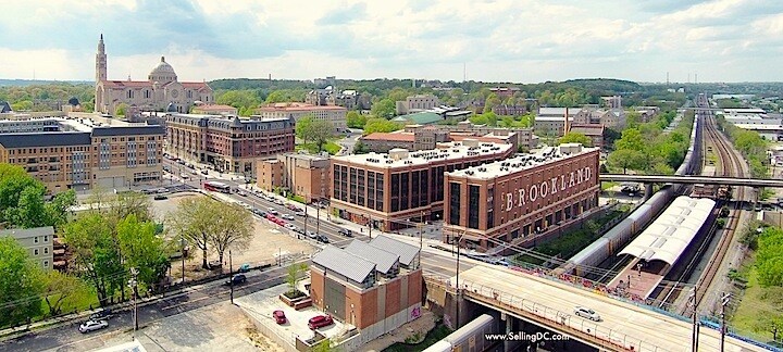 Building Photo - 1041 Taussig Place Northeast