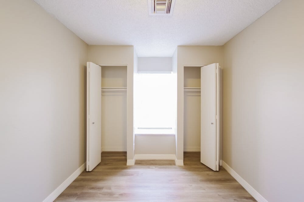 Building Photo - 5222 W Aster Dr