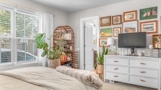 Building Photo - A First-Time Rental Available 09-15-25! 3 ...